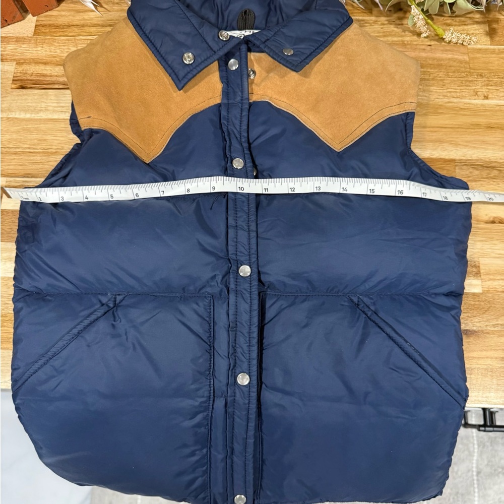 *RARE* Woolrich Navy and Beige yoke Puffer Vest